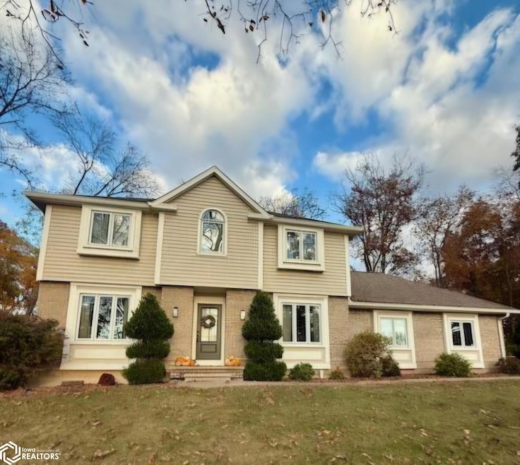 For Sale $380,000 • Co-Listing Agent