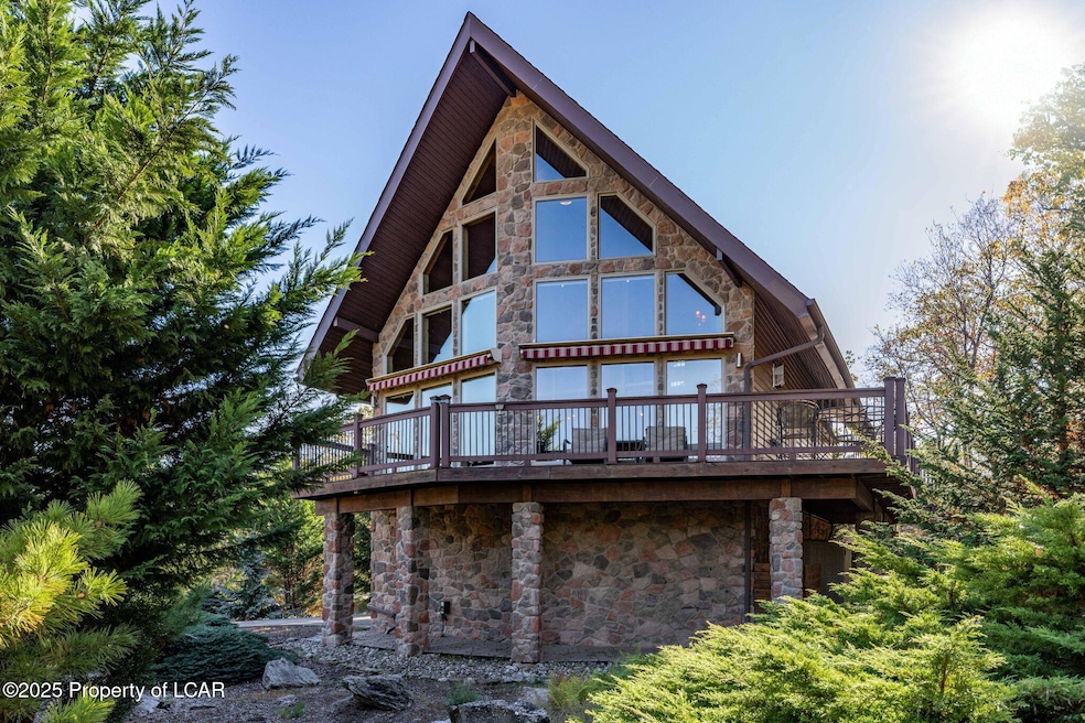 29 Blackhawk Blvd, Hazleton, PA 18202 - photo 1