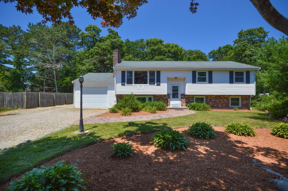 75 Jamie Ln, East Falmouth, MA 02536 - photo 1