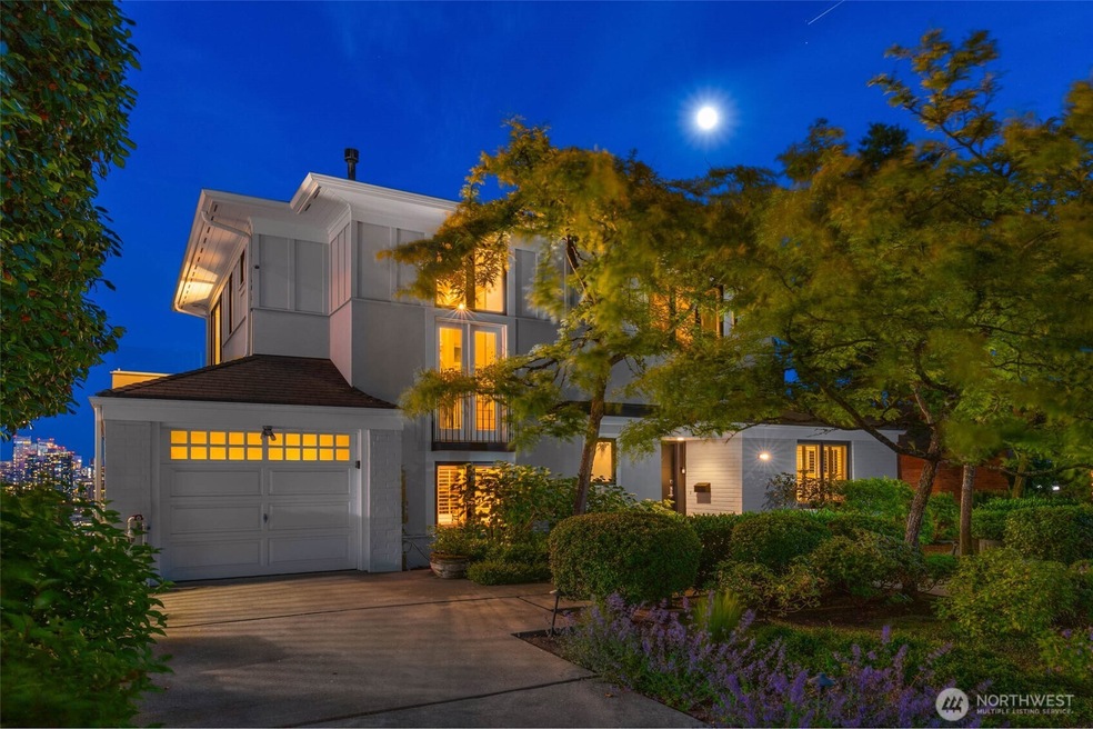 Sold $3,300,000 • Co-Listing Agent