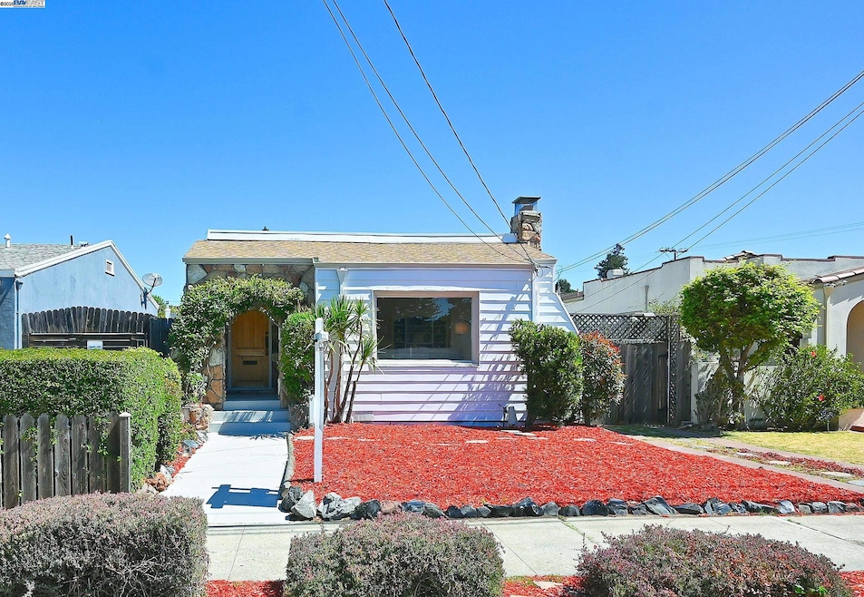 For Sale $899,000 • Co-Listing Agent