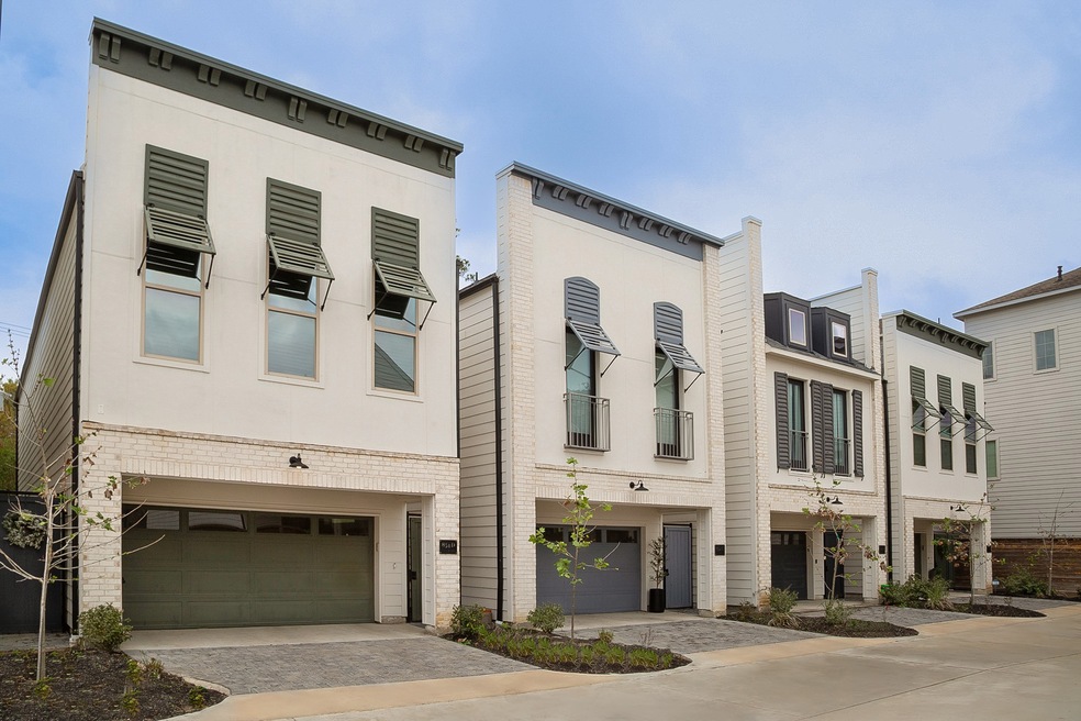 805-C Fisher St, Houston, TX 77018 - photo 1