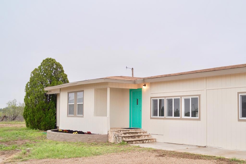 1636 N Knox Ave, Odessa, TX 79763 - photo 1