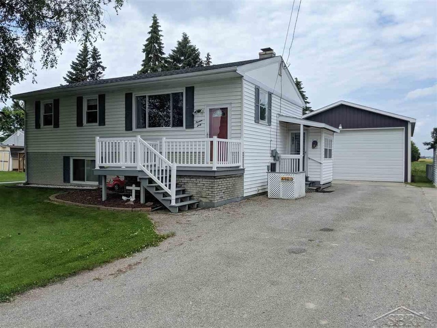 1460 S Airport Rd, Saginaw, MI 48601 - photo 1