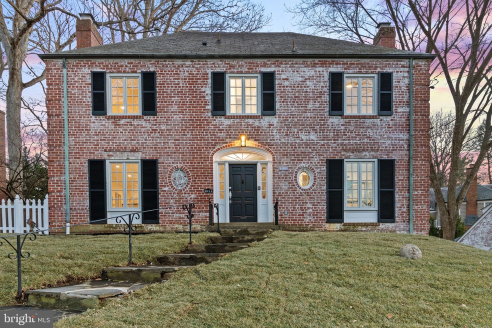 Sold $2,450,000 • Co-Listing Agent