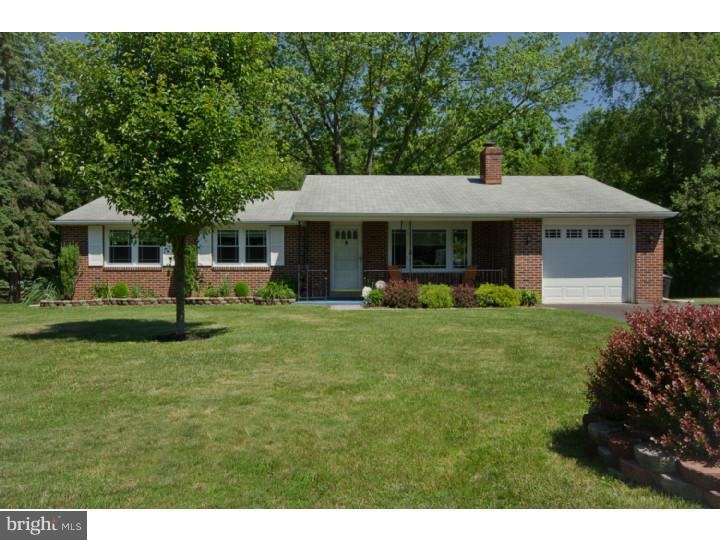 37 Neshaminy Dr, Warminster, PA 18974 - photo 1