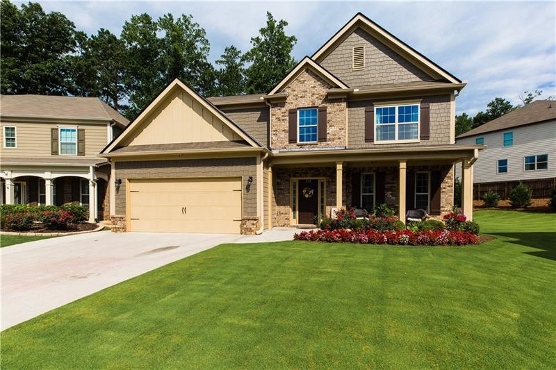 Gorgeous Craftsman Home in a Desirable Cul-de-Sac 