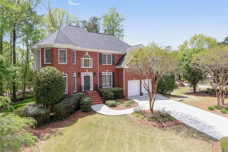 12300 Magnolia Cir, Alpharetta, GA 30005 - photo 1