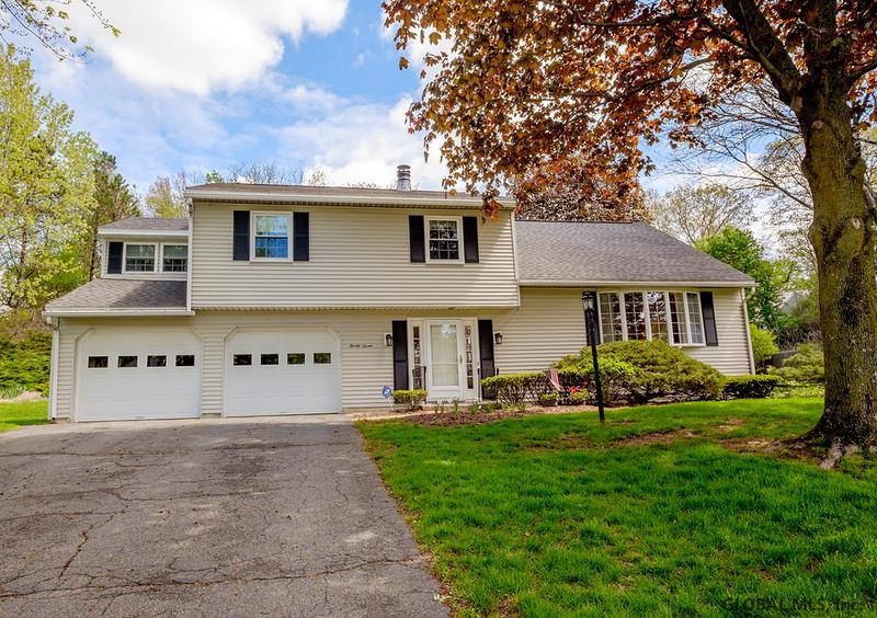27 Green Meadows Ln, Albany, NY 12211 - photo 1
