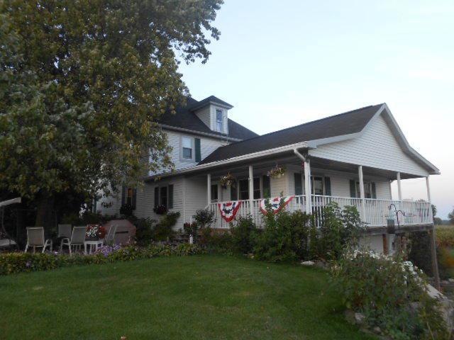 10 acre hobby farm!