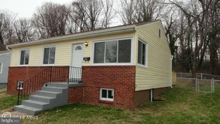 5918 Mustang Dr, Riverdale, MD 20737 - photo 1