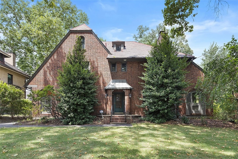 Steps from the Heart of Squirrel Hill sitting on a