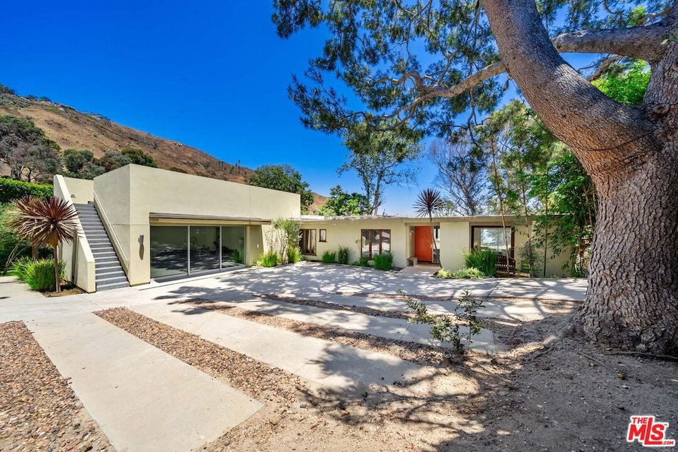 For Sale $4,000,000 • Co-Listing Agent