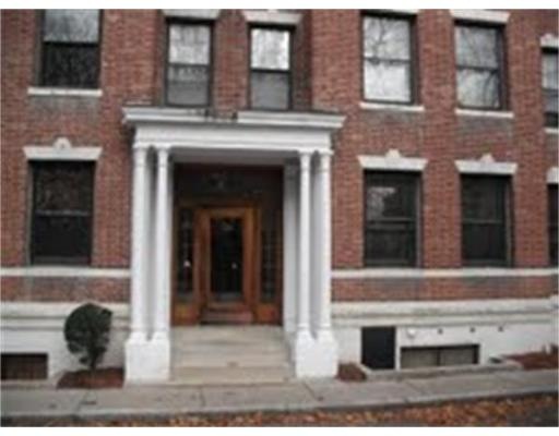 34 Kinross Rd unit 8, Brighton, MA 02135 - photo 1