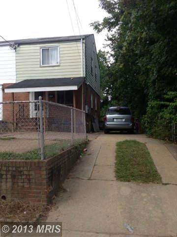 5642 Fenwick Dr, Alexandria, VA 22303 - photo 1