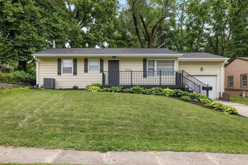 3232_ellis_dr_ames_ia_724