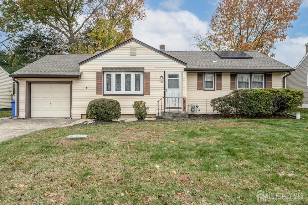 For Sale $465,000 • Co-Listing Agent