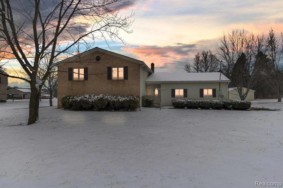 01-8255 Burpee Rd-Windowstill Real Estate Photogra