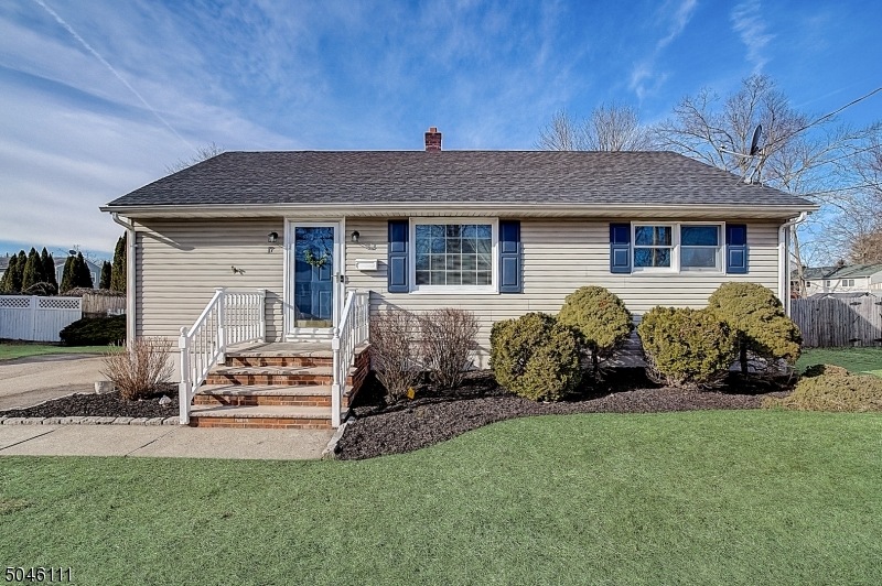 17 Falk Place, Pompton Lakes, NJ 07442 - photo 1