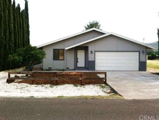 Flat, easy driveway with plenty of additional park