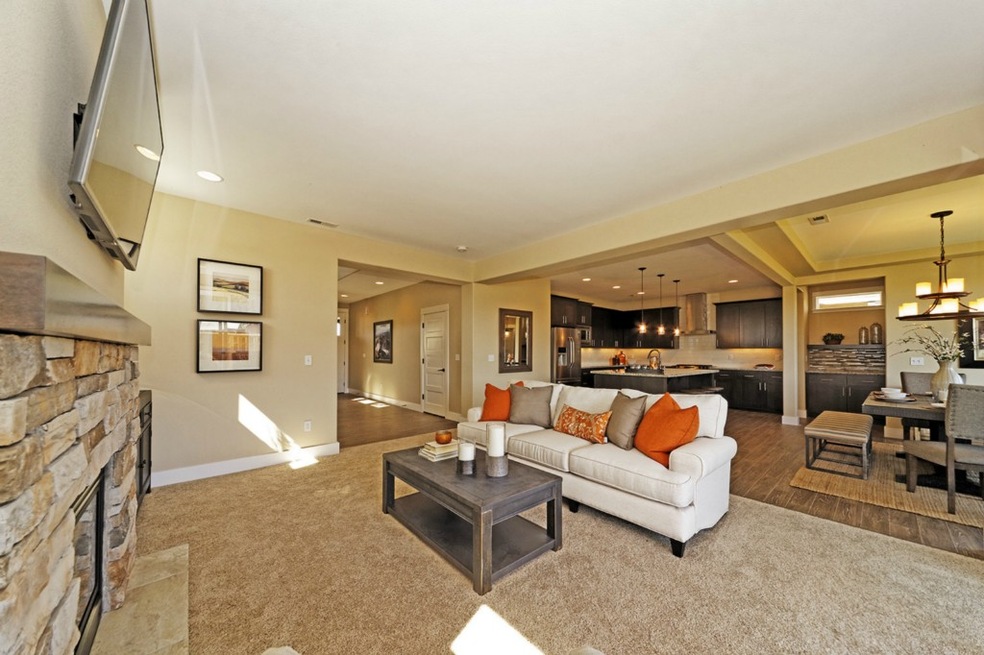 120 N Cooper Ln, Enumclaw, WA 98022 - photo 1