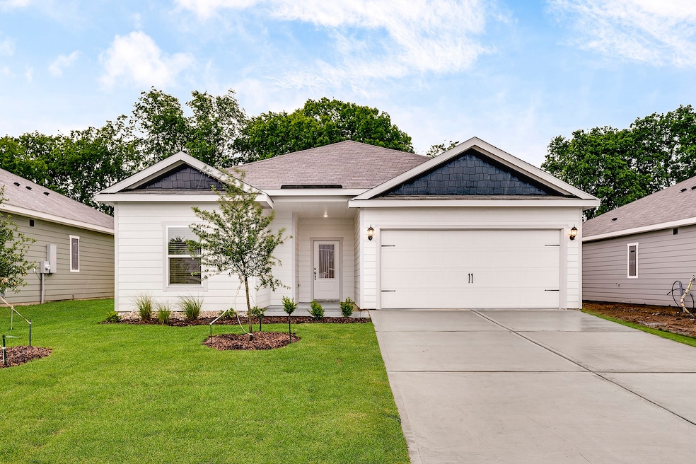 213 Southgate Dr, Terrell, TX 75160 - photo 1