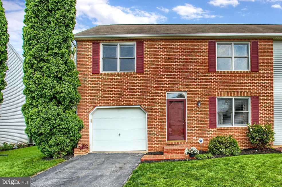 2021 Clinton Ave, Chambersburg, PA 17201 - photo 1