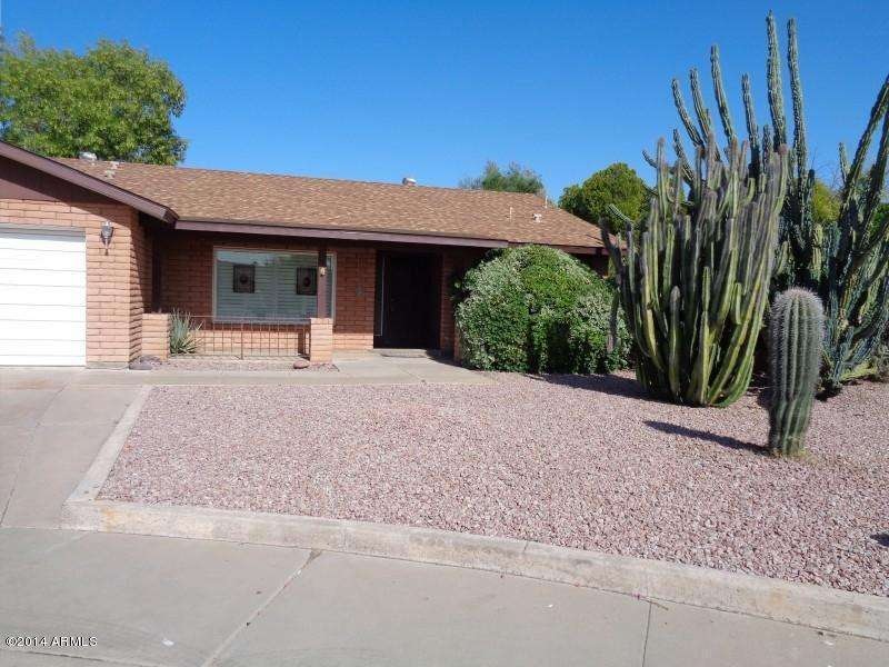 2209 S Las Flores-EZ maintenance front y