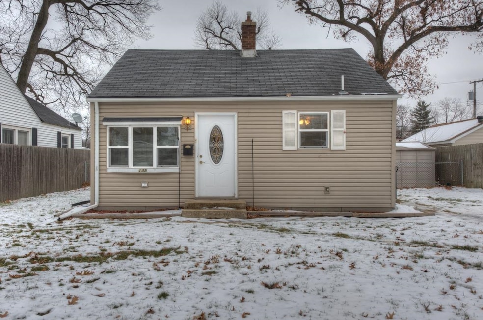 135 N Wright St, Griffith, IN 46319 - photo 1