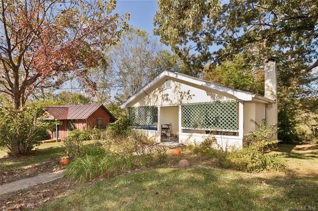 17 Lewis Higgins main house and cottage