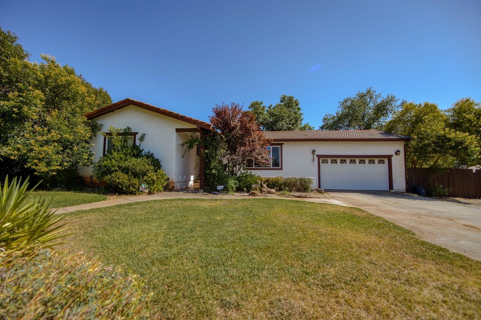 2231 Wilson Ave, Redding, CA 96002 - photo 1