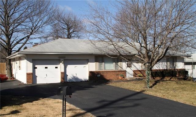 5028 Halsey St, Shawnee, KS 66216 - photo 1