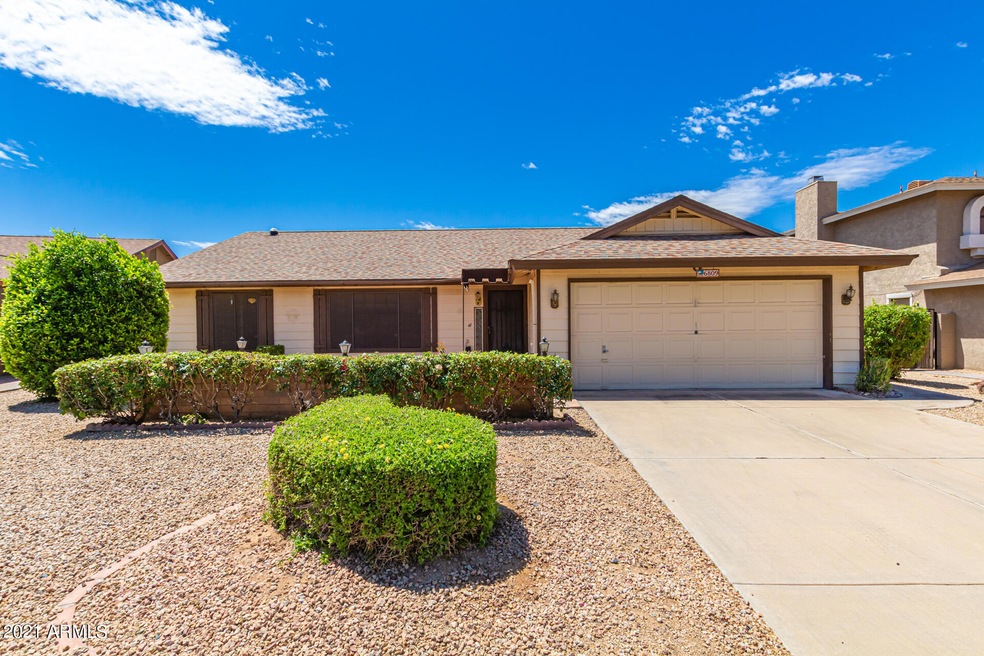 6809 E Phelps