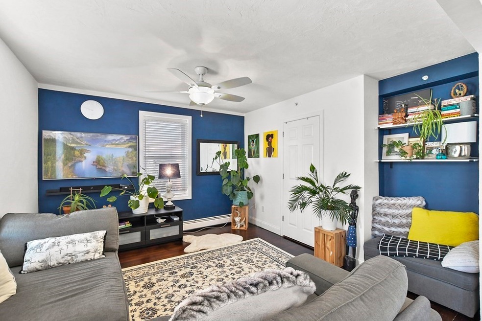 39 Harbor St unit 7, Salem, MA 01970 - photo 1