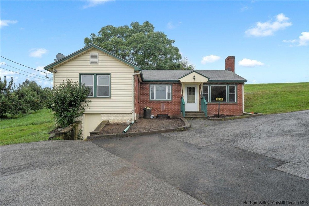 40 Old Indian Rd unit 1, Milton, NY 12547 - photo 1