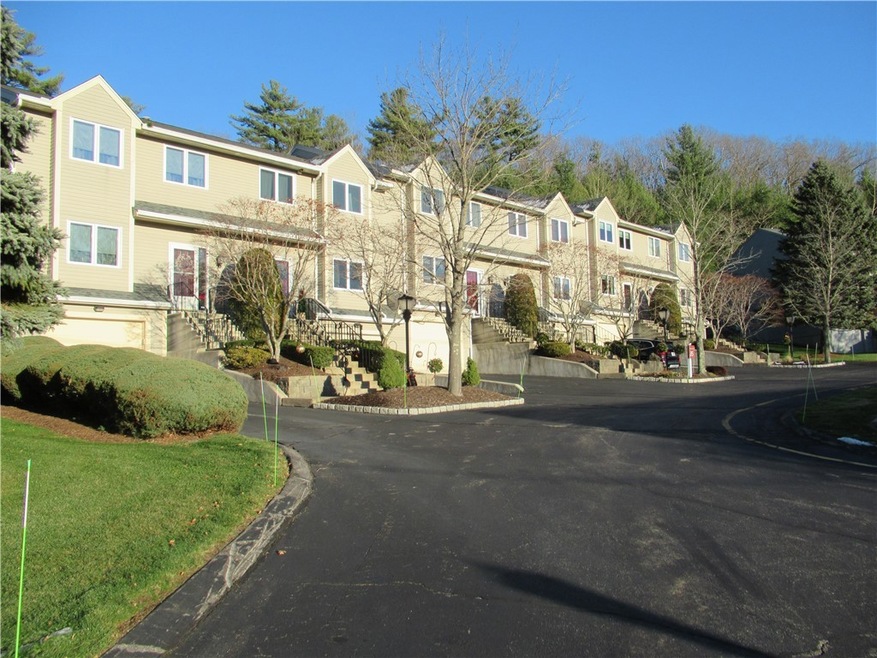 35 Waterview Dr unit E, Smithfield, RI 02917 - photo 1