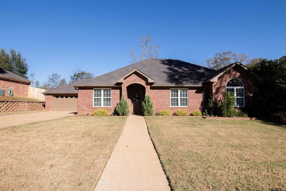 2618 Prestwick, Jacksonville, TX 75766 - photo 1