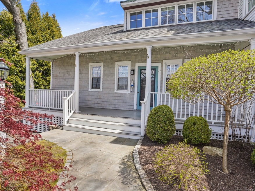 168 Rowayton Ave unit A, Norwalk, CT 06853 - photo 1