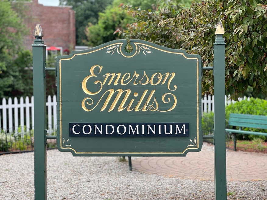 Emerson Mills unit M12, Pembroke, NH 03275 - photo 1