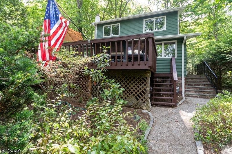 17 South Rd, Bloomingdale, NJ 07403 - photo 1