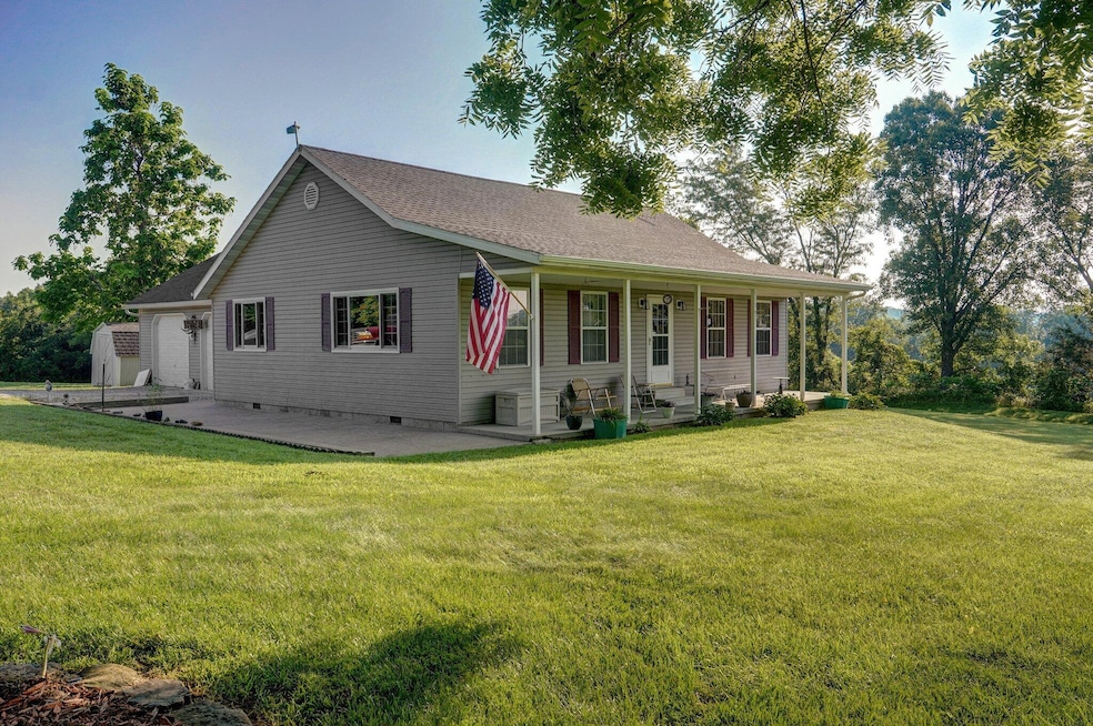 155 E 405th Rd-11