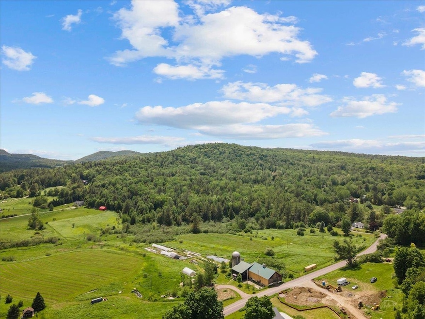 115 E Hill Rd, Richmond, VT 05477 - photo 1