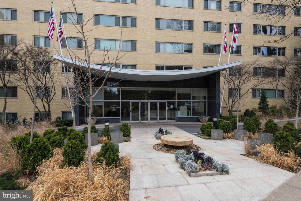 4600 Connecticut Ave NW unit 408, Washington, DC 20008 - photo 1