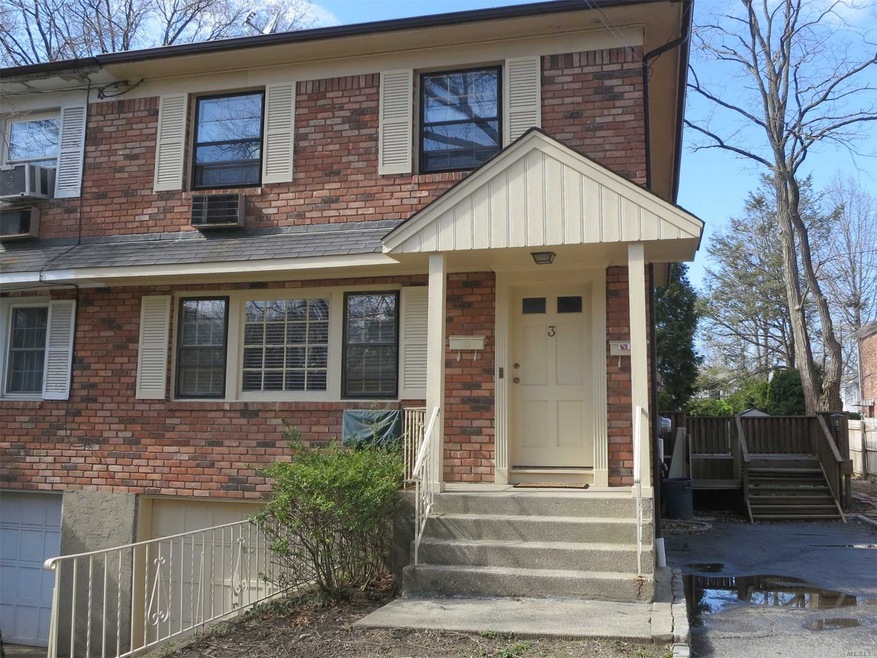 3 Anchorage Rd unit 1st Fl, Port Washington, NY 11050 - photo 1