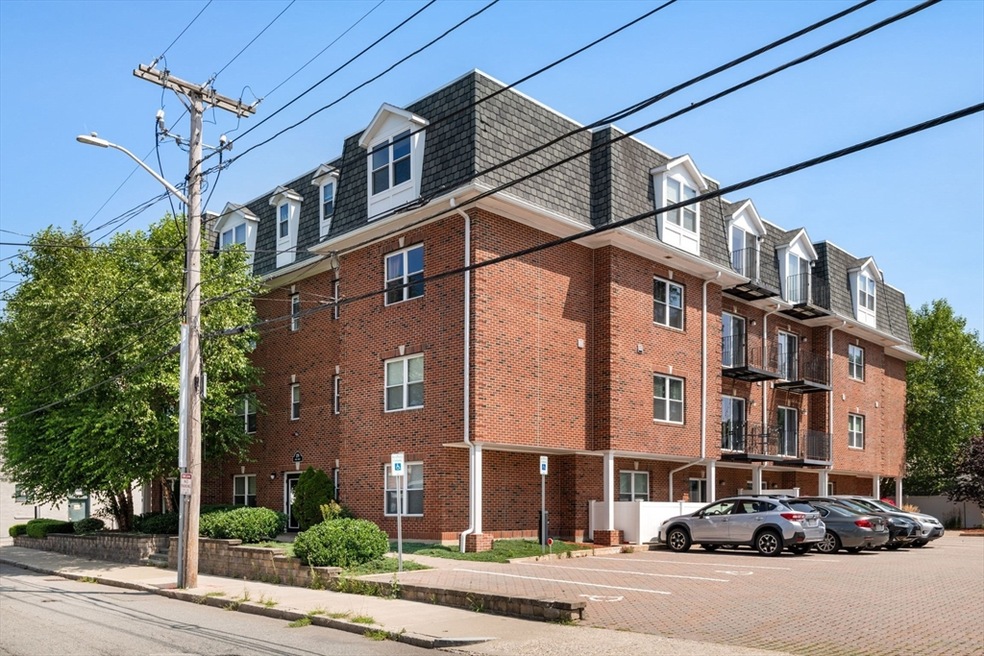 179 Park St unit 202, Medford, MA 02155 - photo 1