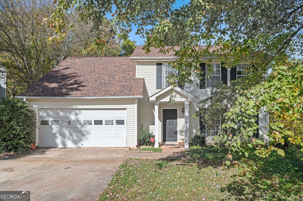 Welcome home to 5858 Crescent Ridge Ct Lithonia