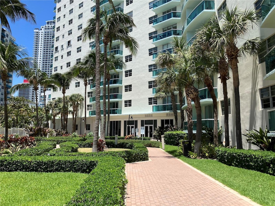 The Tides unit 4P, Hollywood, FL 33019 - photo 1