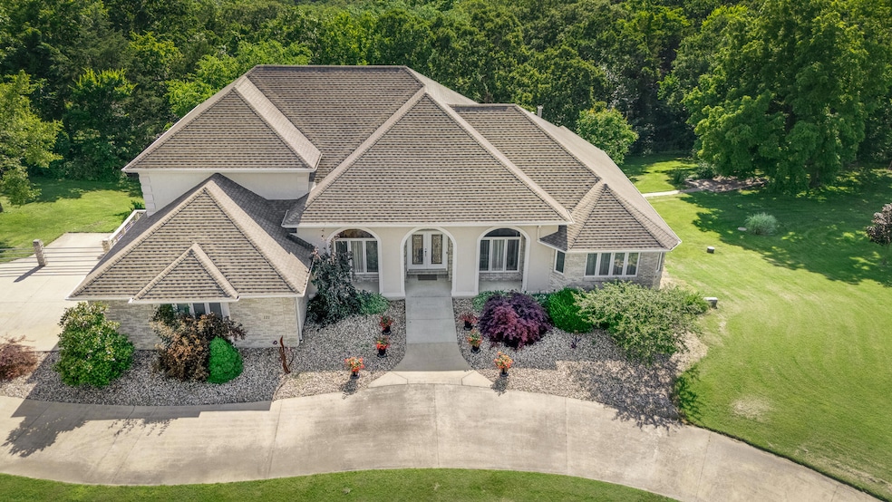 121 Highland Waye, Jefferson City, MO 65101 - photo 1