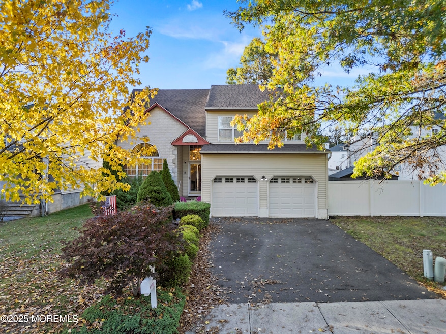 43 Pemberton Dr, Matawan, NJ 07747 - photo 1