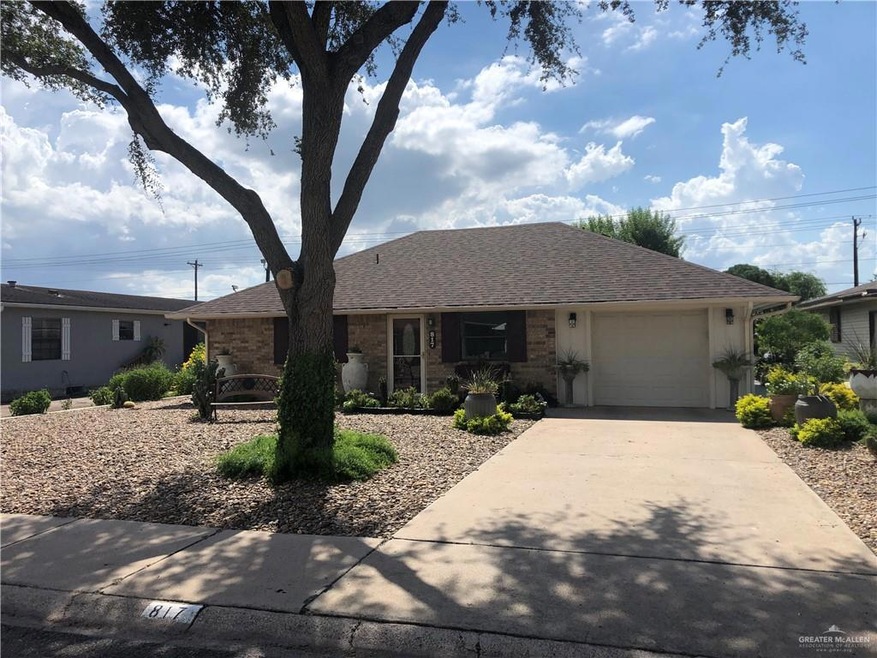 817 Santa Anna Dr, Alamo, TX 78516 - photo 1